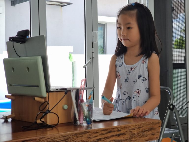 découvrez comment l'apprentissage à distance révolutionne l'éducation avec des formations flexibles, accessibles partout et adaptées à votre rythme. explorez les avantages, méthodes et outils de l'enseignement en ligne.