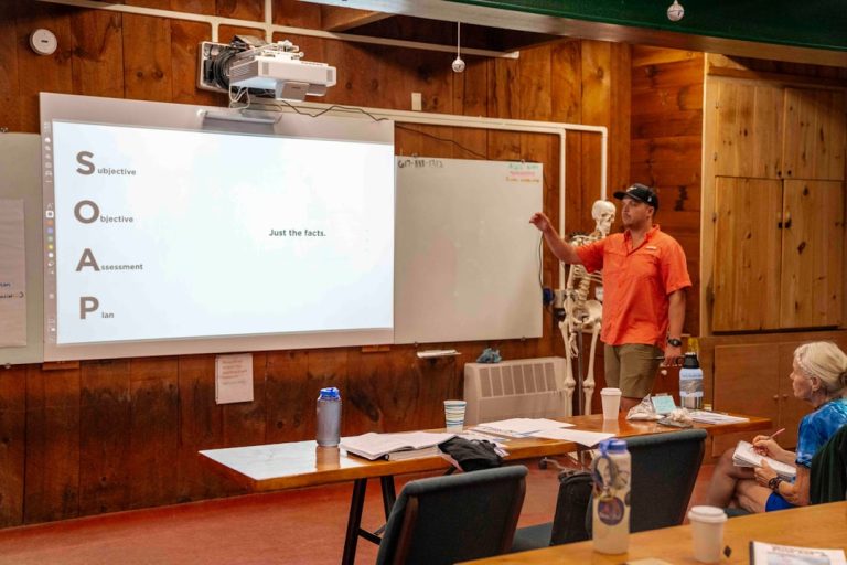 obtenez votre certification en formation électrique et développez vos compétences professionnelles. découvrez nos programmes adaptés à tous niveaux pour garantir votre expertise et votre sécurité dans le domaine de l'électricité.