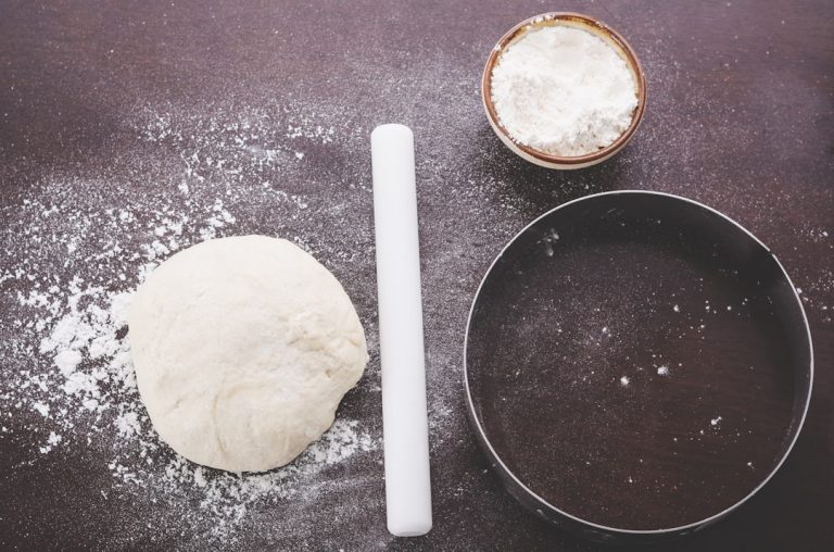 formation pâtisserie gratuite pour découvrir les techniques de base et réaliser de délicieuses pâtisseries chez vous.